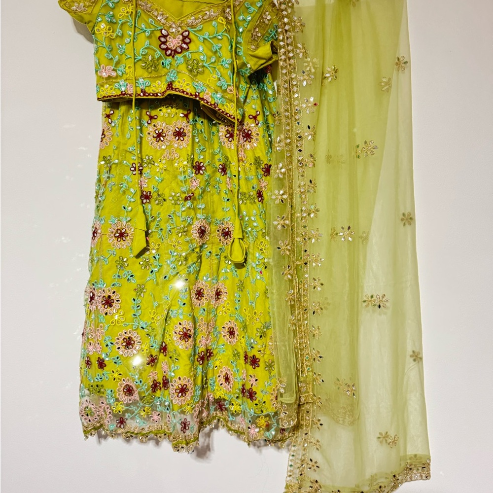 Floral Embroidered Kids Costume Set - Green